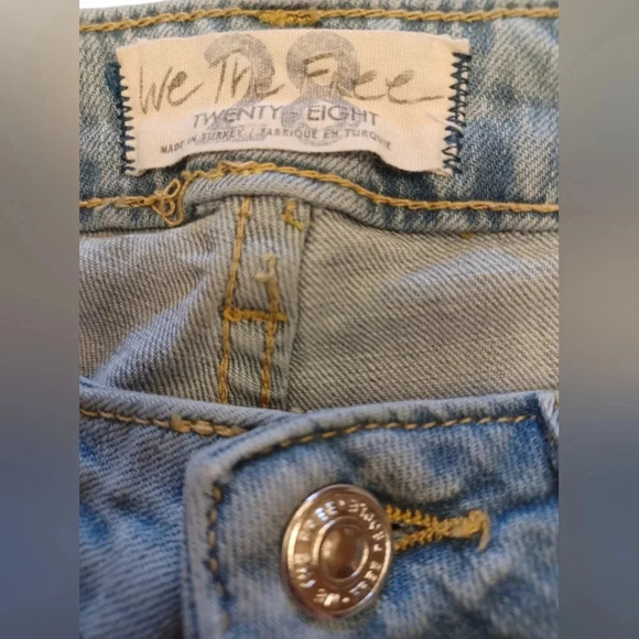 We The Free Light  Wash Denim Flare Mid Rise Jeans Size 28 - Picture 9 of 11